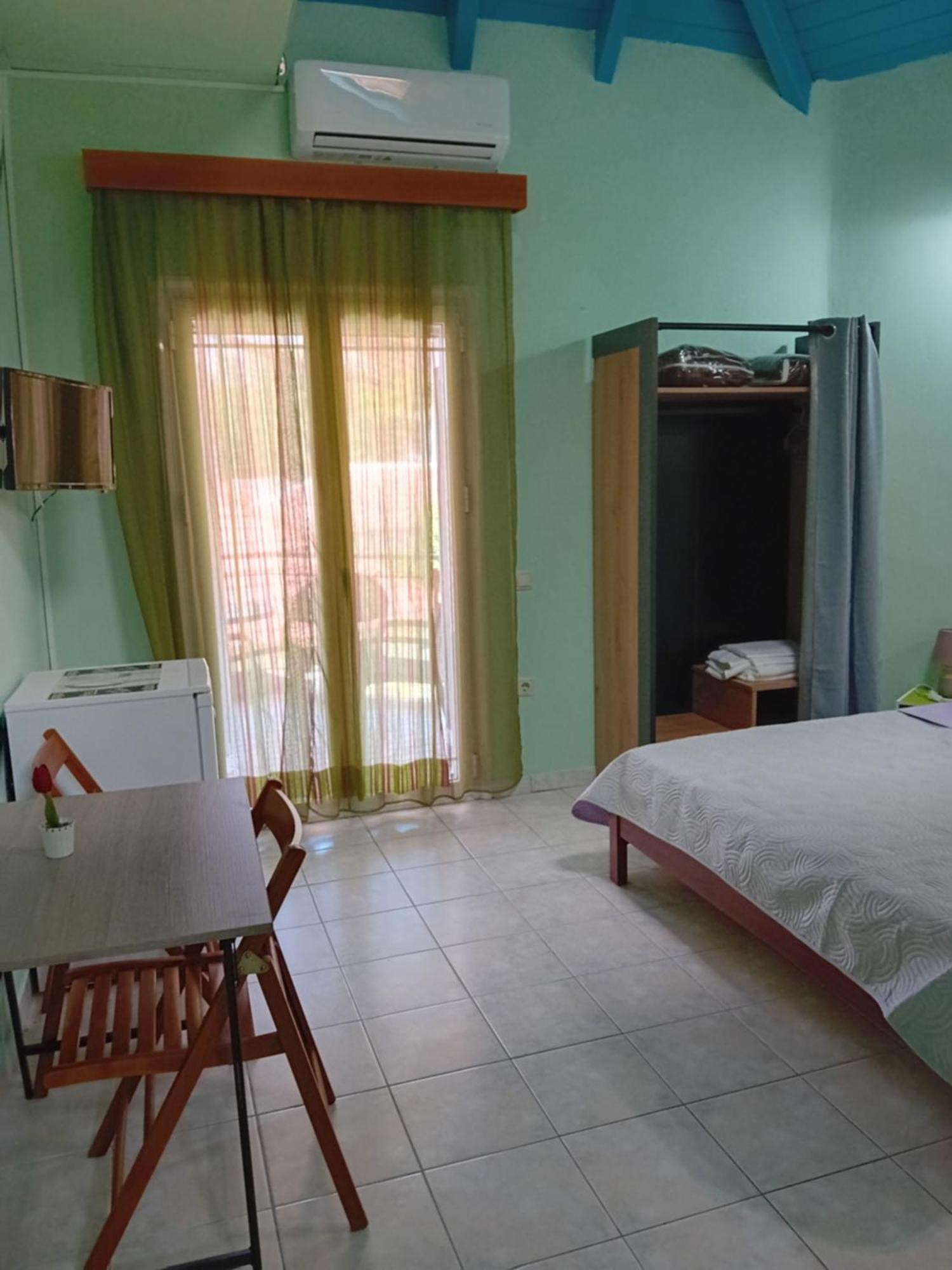Valta'S Room 3 Palairos Exterior photo